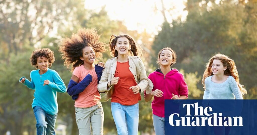 子供の3番目は放課後屋外で遊んでいない、英国の調査では