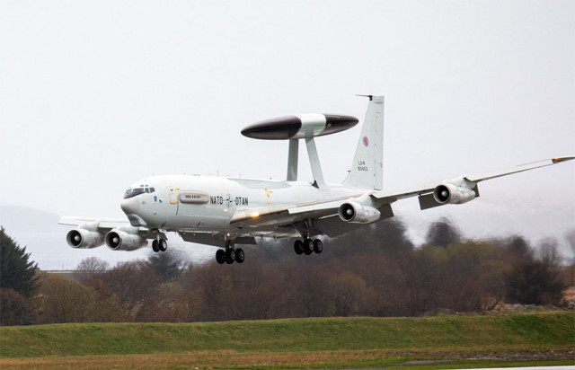 ドイツ連邦軍史上初!?「空飛ぶレーダー基地」単独で保有の可能性 購入予定の機体はやはり“皿まわさないやつ”