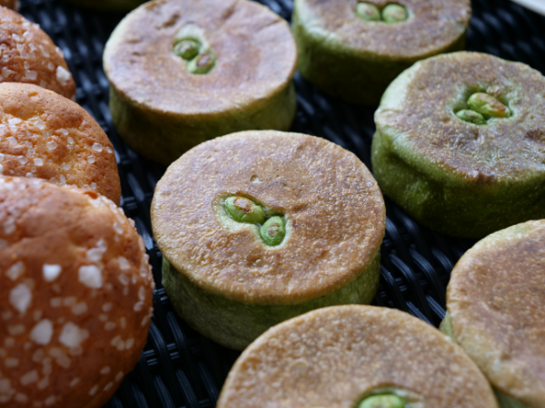 仙台・秋保温泉にオープンしたベーカリーカフェ「パンとエスプレッソと ひとやすみ」のご当地メニュー「ずんだおやき」