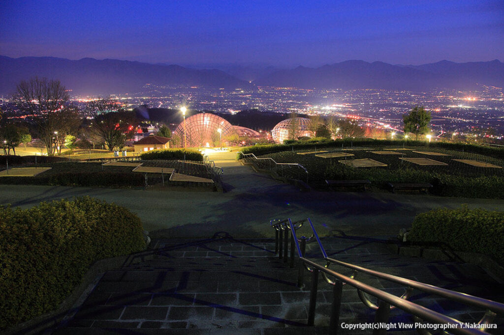 【2025】今夜、笛吹川フルーツ公園で花火打ち上げ！ナイトバブルショーも | 夜景FANマガジン