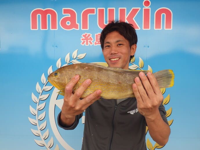 山梨県・山中湖でワカサギ釣り解禁！10cm級交え143匹【全国の釣果速報4選】