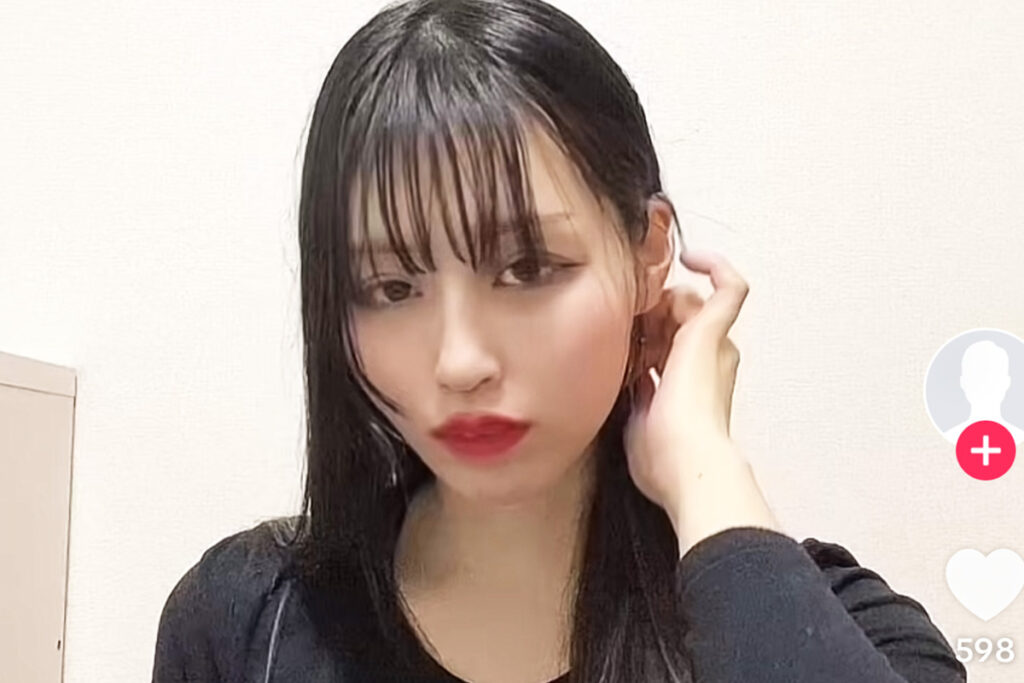 「生徒の間でも“大事件”と騒ぎに…」「メガネで地味な先生」教え子が語った大平なる美容疑者の素顔 《30歳女教師が“パパ活”で700万円詐取》 - NEWSポストセブン