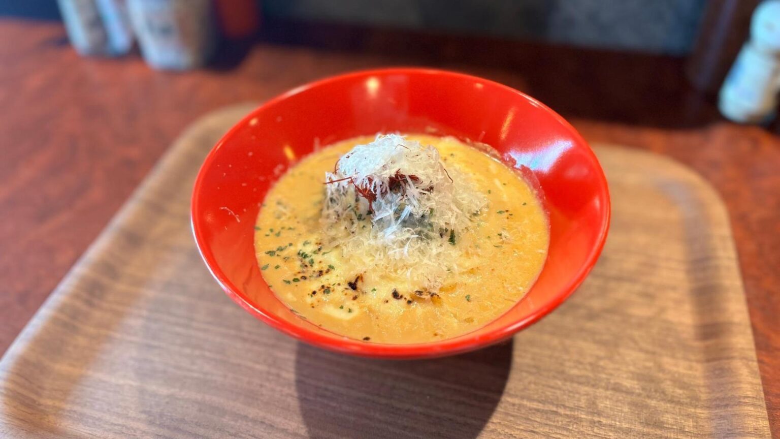 【高松市】麺に絡むチーズと魚介の旨み、締めまで美味しいラーメン（鈴木広子） - エキスパート - Yahoo!ニュース