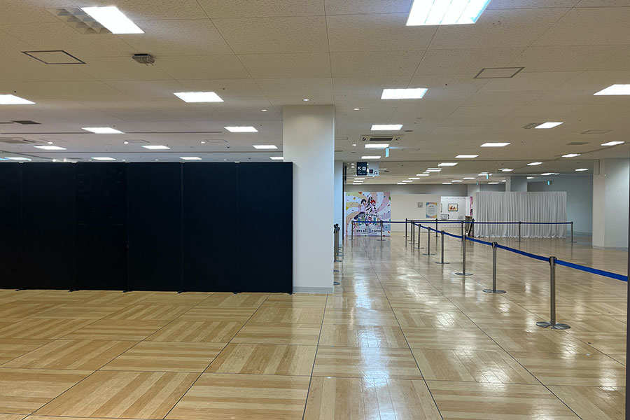 「あべのand」3階、改装中の奥にある『祭りだワッショイ！うすた京介ワールド展』
