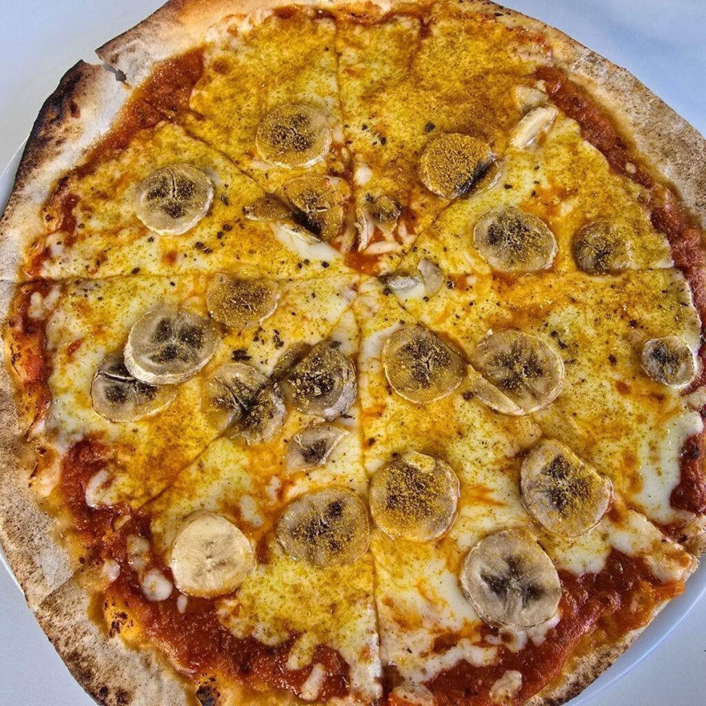 バナナカレーピザについての考え？ 🍌🍕