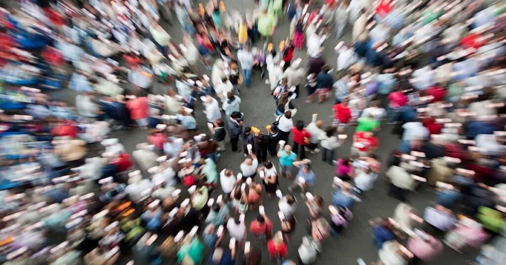 政府は、人口過剰がアンドラを崩壊させる可能性があることを認めています