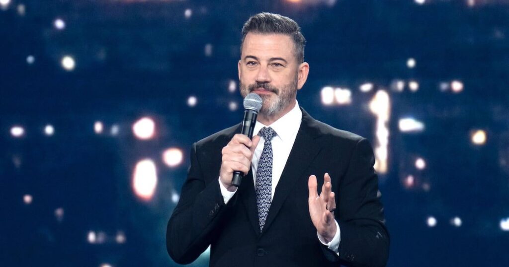 強力なトランプ・グーンはジミー・キンメルを直接脅かします -  FCCの議長は、チャーリー・カークの殺人者の詳細に対するMAGAの反応を特徴付けるとき、キンメルが故意に誤った情報を広めたと主張しています。
