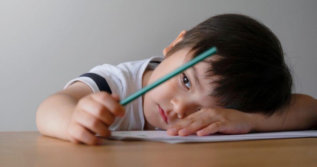 「あなたが学校で宗教を主張するなら、私は教会でアナフを主張します。」インターネットユーザー（reddit）国歌と学校での祈りはどうですか