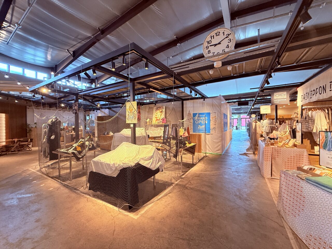 高知 蔦屋書店内にオープンする「Zoff 高知蔦屋書店」の外観(2025年9月12日撮影)