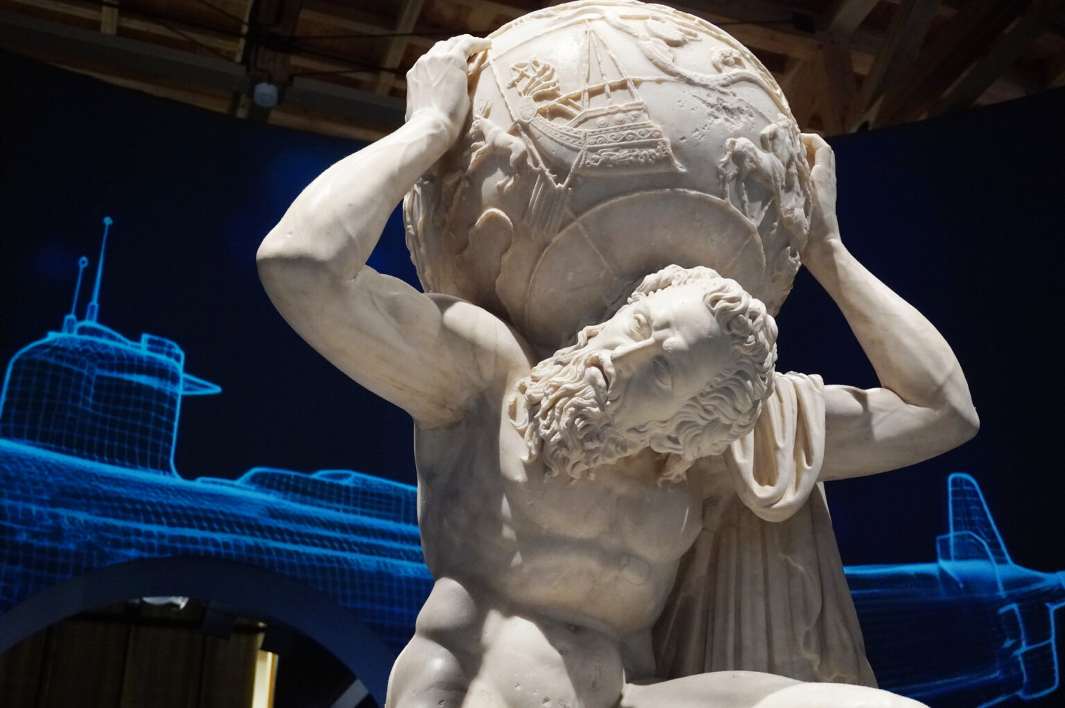 圧倒的人気を誇った「イタリア館」作品を振り返る。万博閉幕後には“アトラス像”が特別展で公開決定！ - トラベル Watch