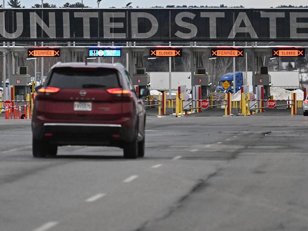 米国へ旅行するカナダ人の数は減少し続けている