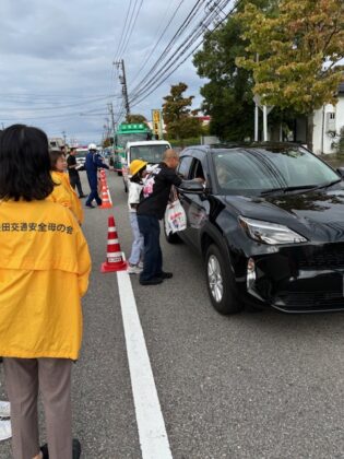 富山県遊協青年部会が交通安全啓発活動を実施 | P-WORLD パチンコ業界ニュース