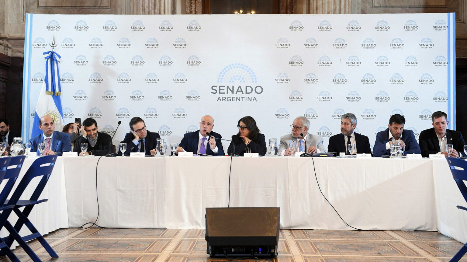 La AFA のデフィエンデ ロス パトロシニオス デポルティボス アント エル セナド |ヨゴネット ラテンアメリカ