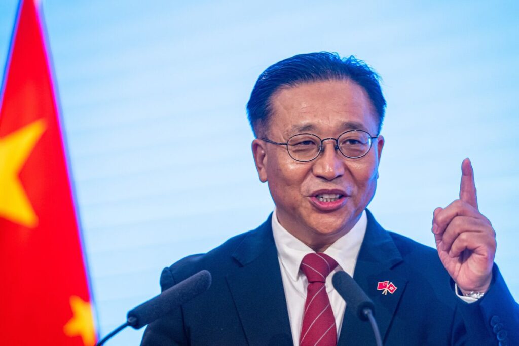 中国政府、在香港米総領事に反中勢力との共謀など控えるよう申し入れ - Bloomberg