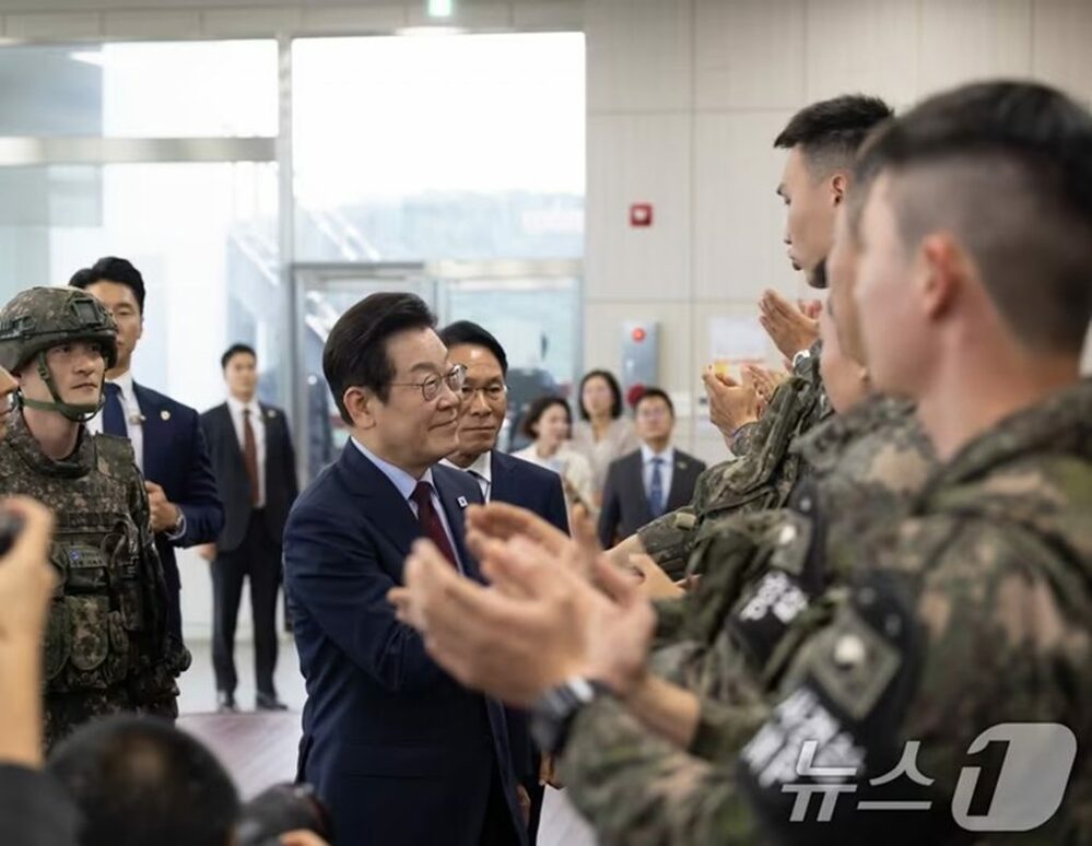 韓国・李在明大統領「戦作権は『回復』すべきもの」…自ら演説文修正、自主国防を強調　写真枚　国際ニュース：AFPBB News