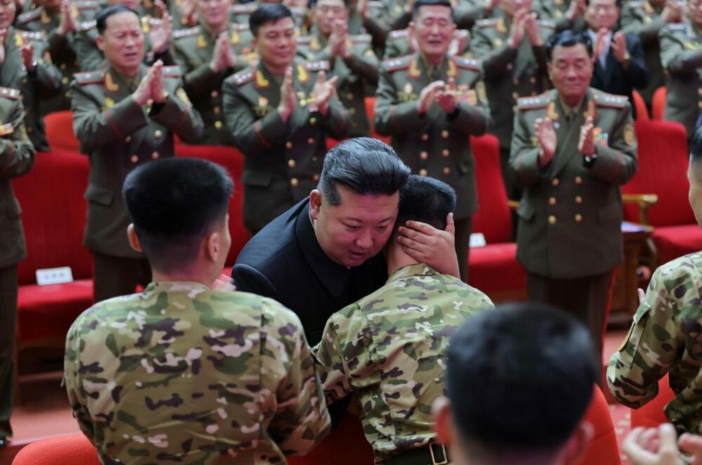 北朝鮮、ロシアのウクライナ侵攻の参戦軍「過度に英雄化」…対外戦略に逆風分析　写真枚　国際ニュース：AFPBB News