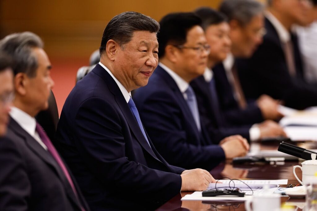 中国、トランプ政権に対中規制緩和を要求－大型投資と引き換えに - Bloomberg