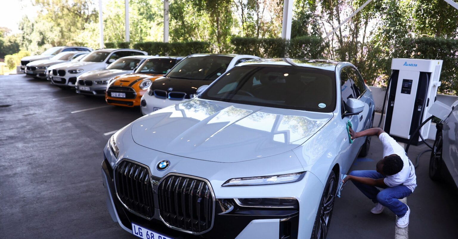 ＥＶ分野の脱中国化で欧州と南アの協力必要、ＢＭＷ幹部が主張 | ロイター