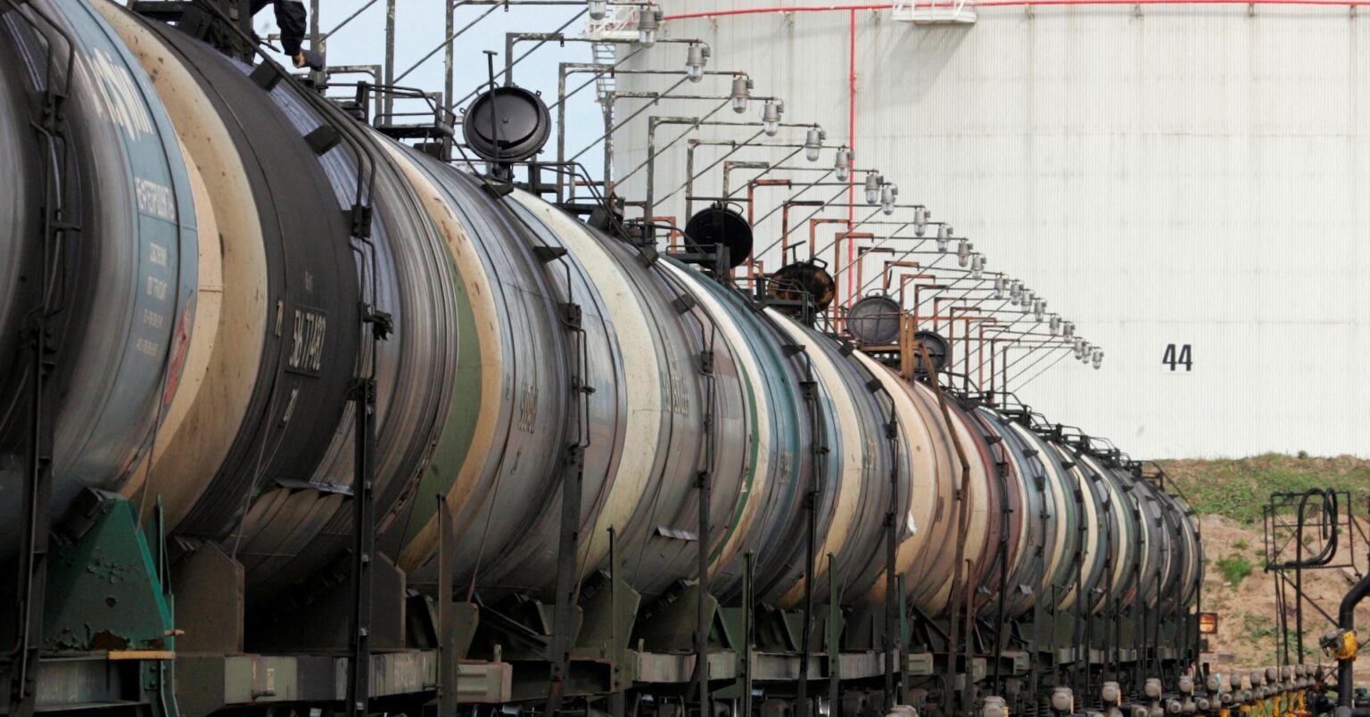 ＯＰＥＣプラス、11月も増産へ　サウジ・ロシア間に相違＝関係筋 | ロイター