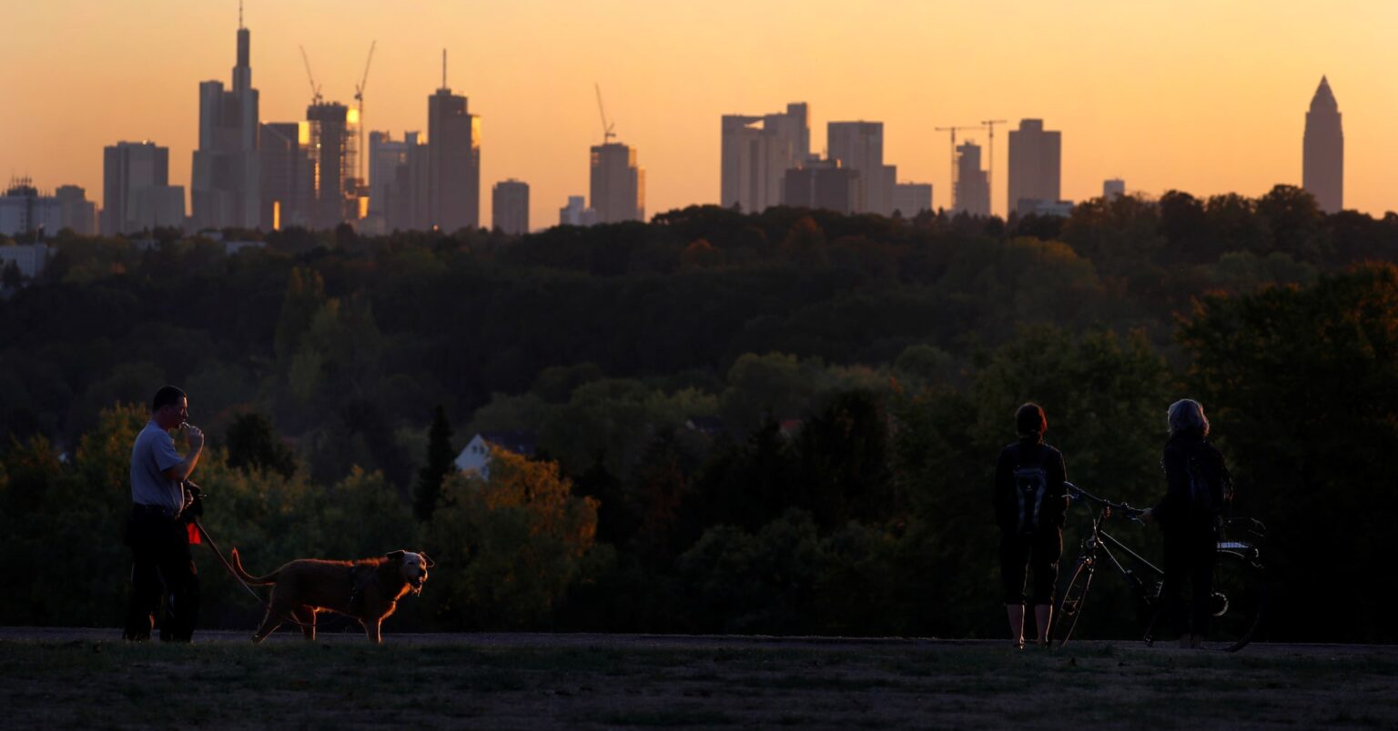ドイツ成長予想、今年0.2％に上方修正　景気後退脱却へ＝関係筋 | ロイター