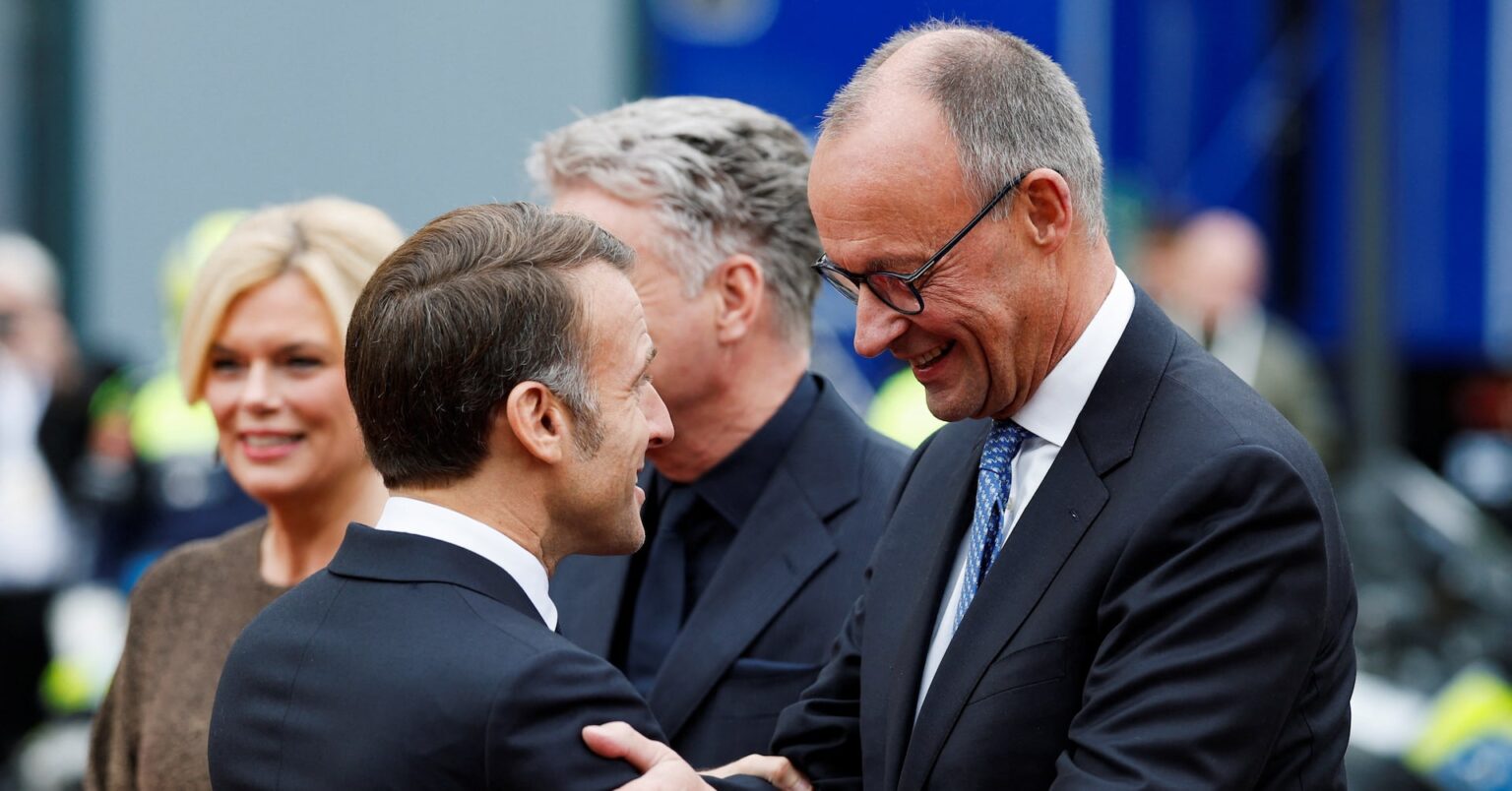 独仏首脳、「暗黒啓蒙」の拡大に立ち向かう決意を呼びかけ | ロイター