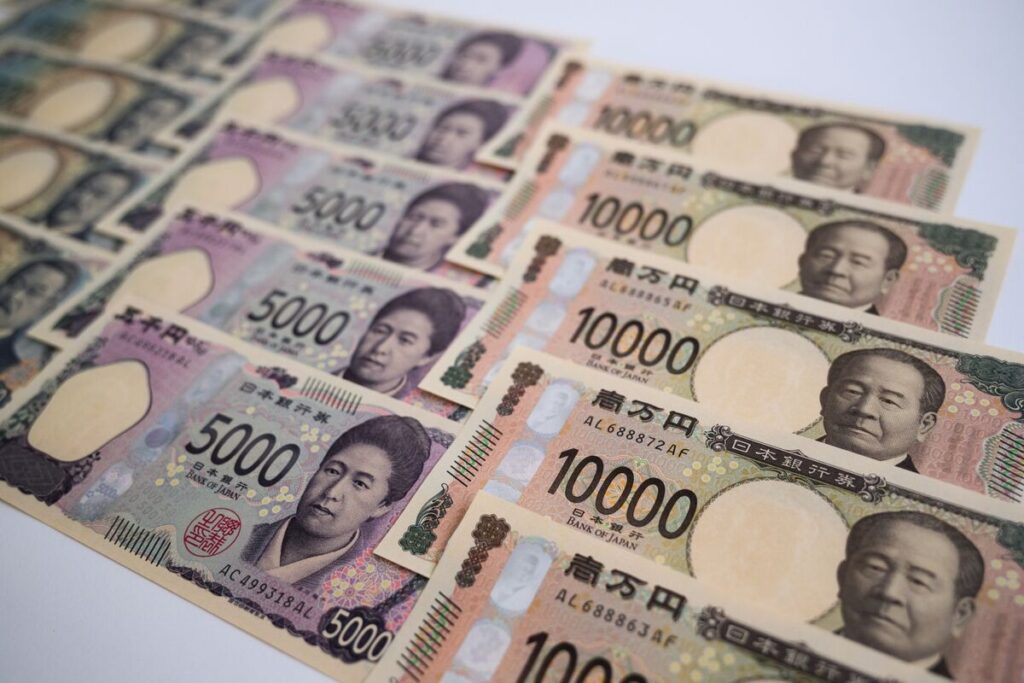 円キャリートレード復活の機運、高市氏勝利で日銀利上げ観測が後退 - Bloomberg