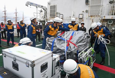 災害時の通信確保へ海上輸送訓練 海保と大手事業者、富山・射水 | 全国のニュース | 福井新聞ONLINE