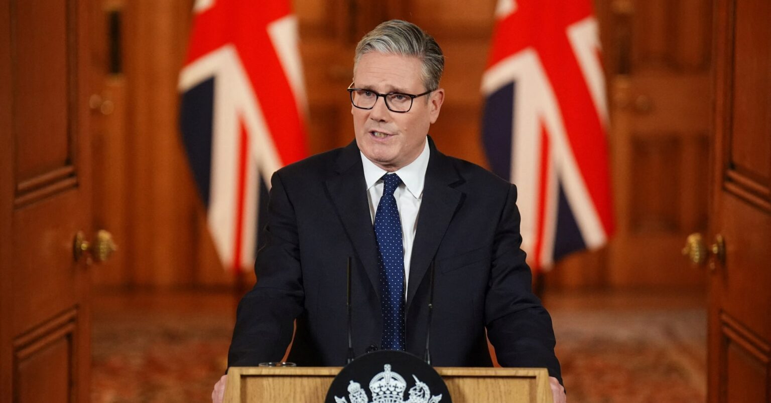 中国スパイ容疑者不起訴、政治的判断ではない＝英首相 | ロイター