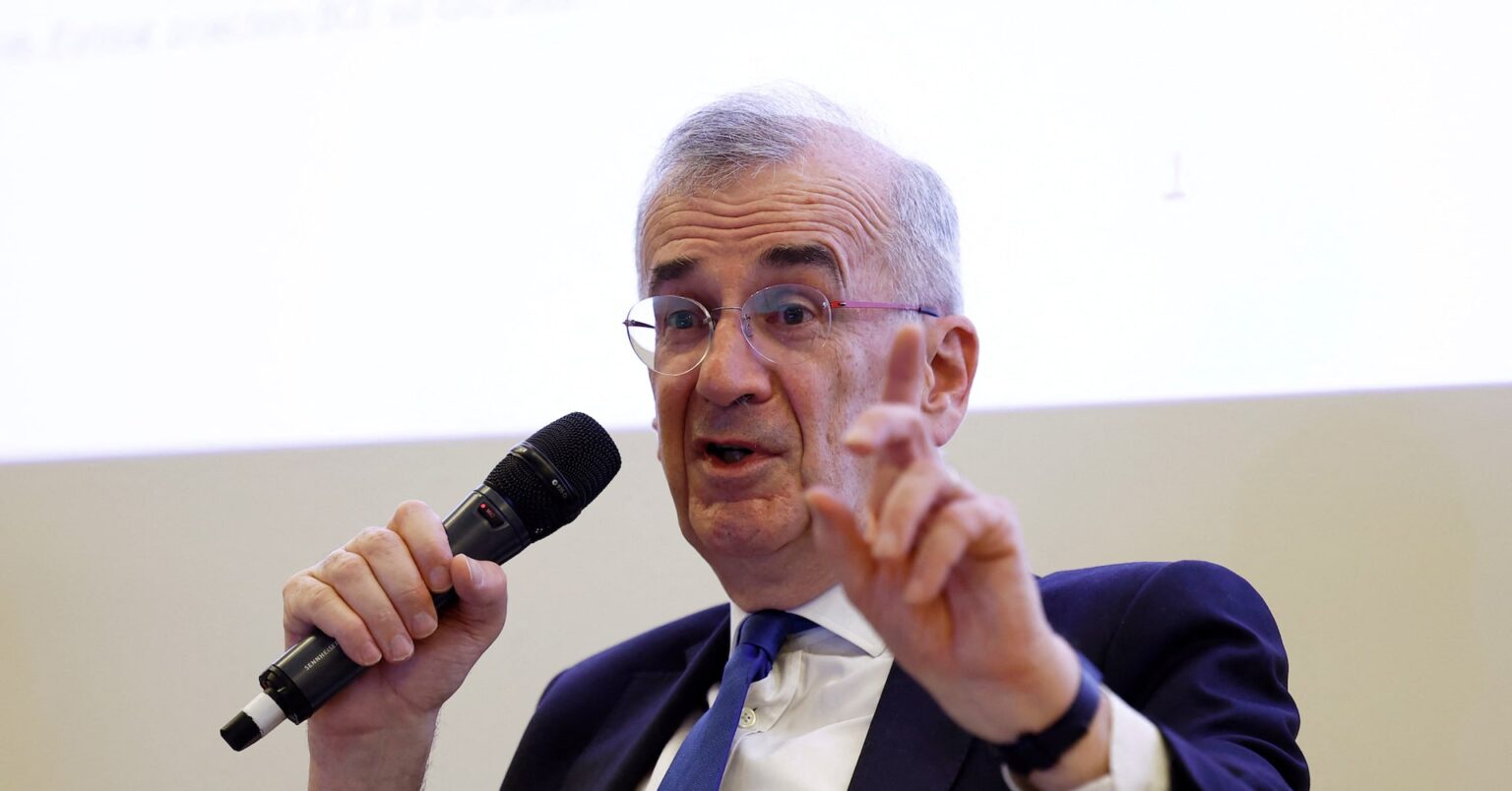 フランスの政治不安、信頼感と経済成長に影響＝中銀総裁 | ロイター