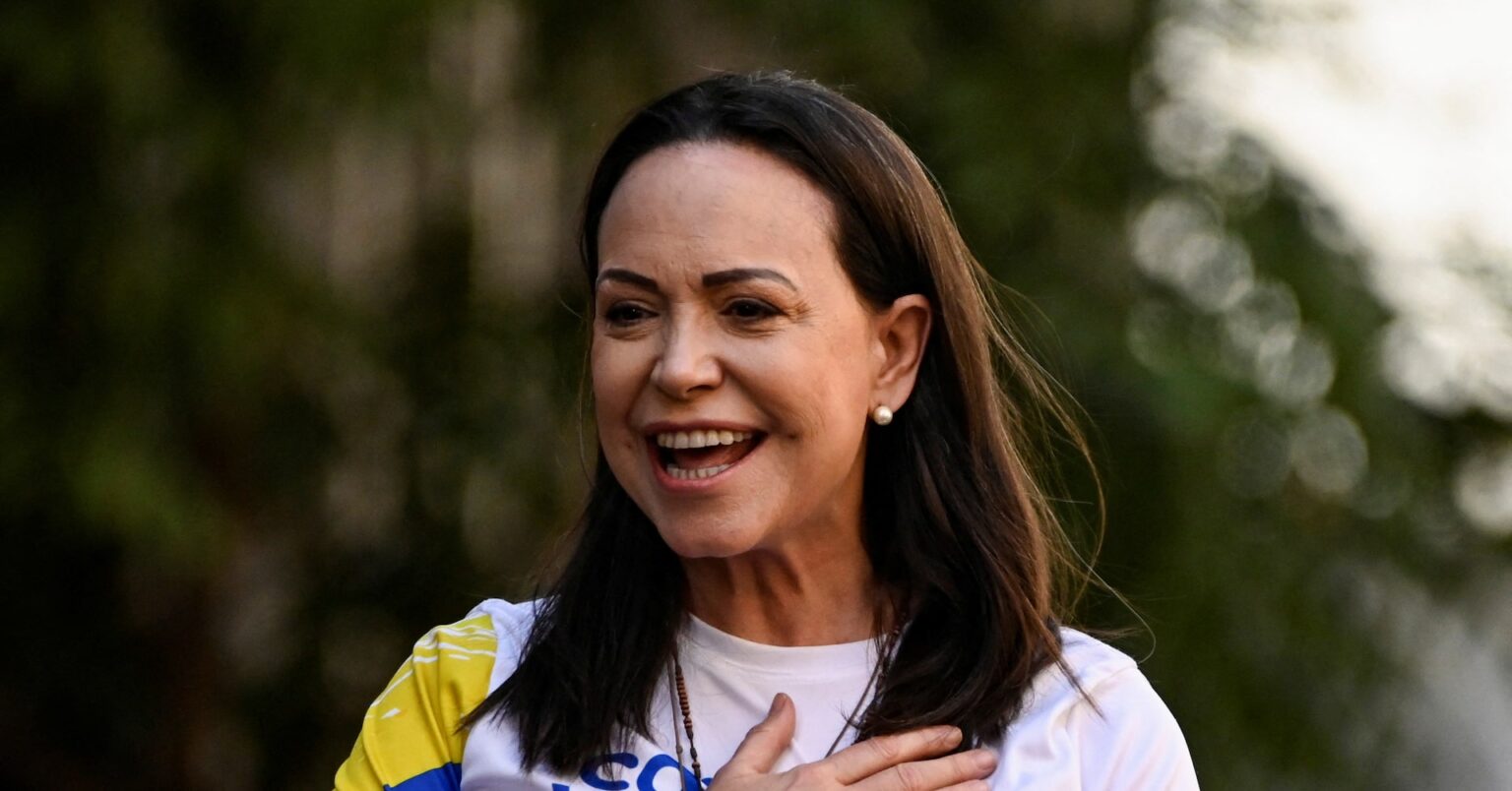 ノーベル平和賞、ベネズエラの野党指導者マチャド氏に　「勇敢な自由の擁護者」 | ロイター