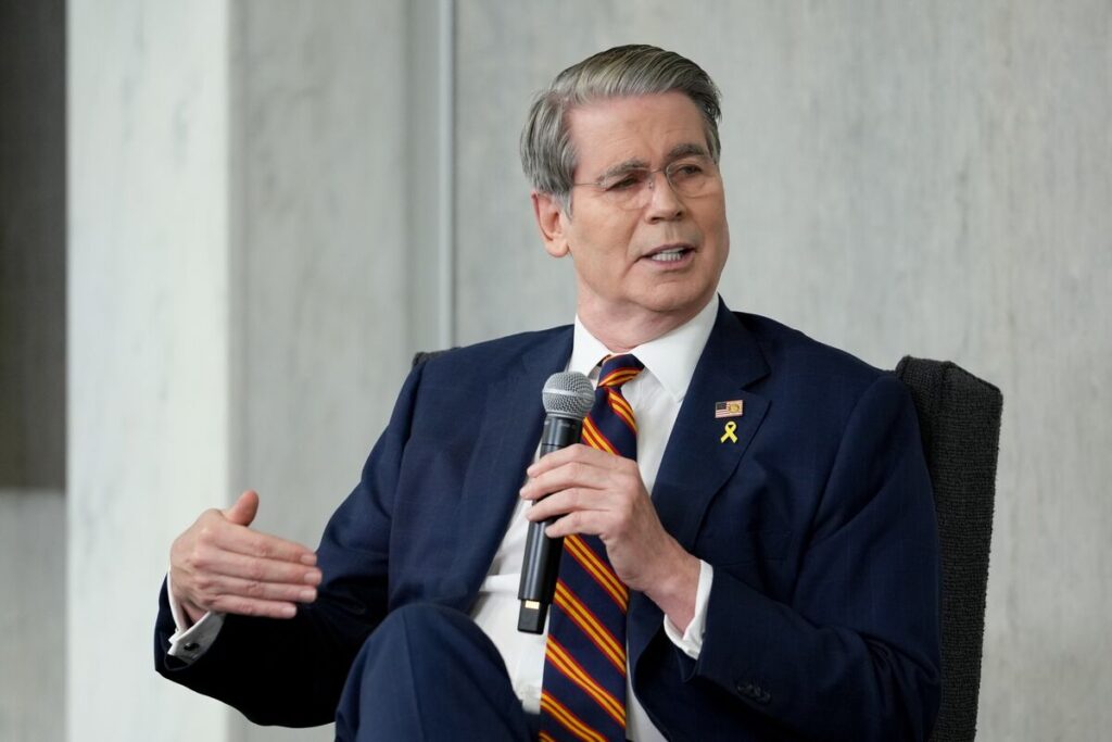 米政府、アルゼンチン向け金融支援に動く－異例のペソ買い介入も実施 - Bloomberg