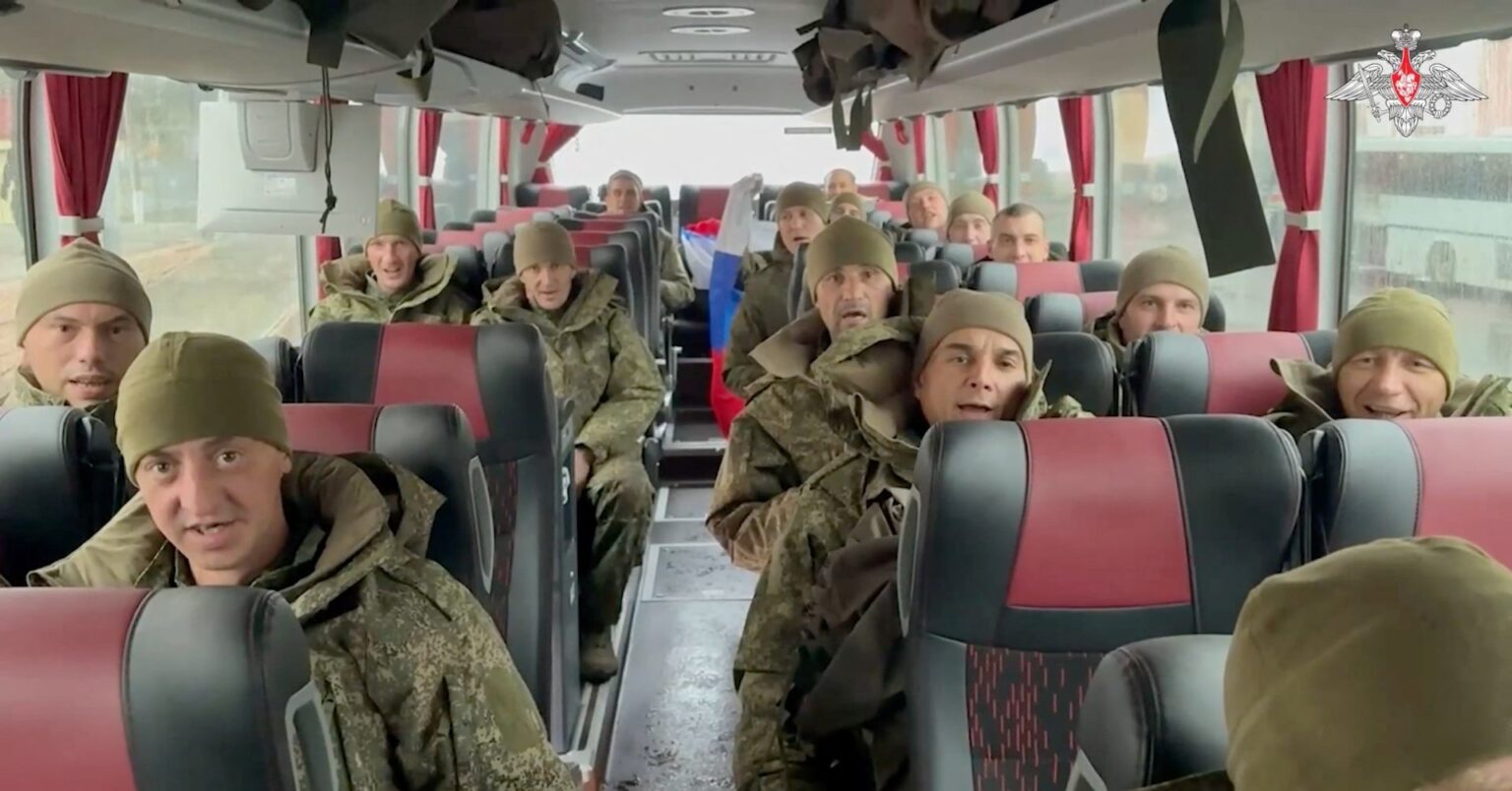 ロシア、法改正で訓練済み予備役200万人のウクライナ動員可能に | ロイター