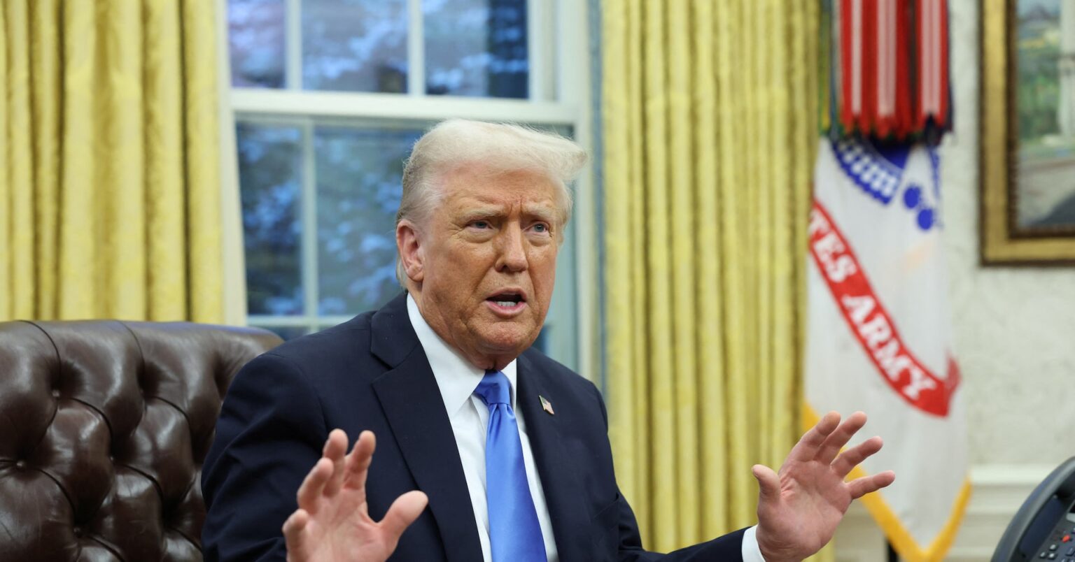 トランプ氏、ベネズエラでのＣＩＡ秘密作戦巡る報道を確認 | ロイター