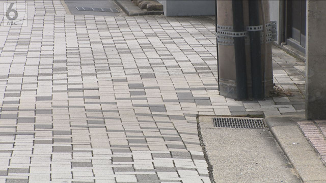 男子中学生を暴行しスマホ奪った疑い　親と出頭した１６歳男子高校生ら３人逮捕　兵庫・伊丹市