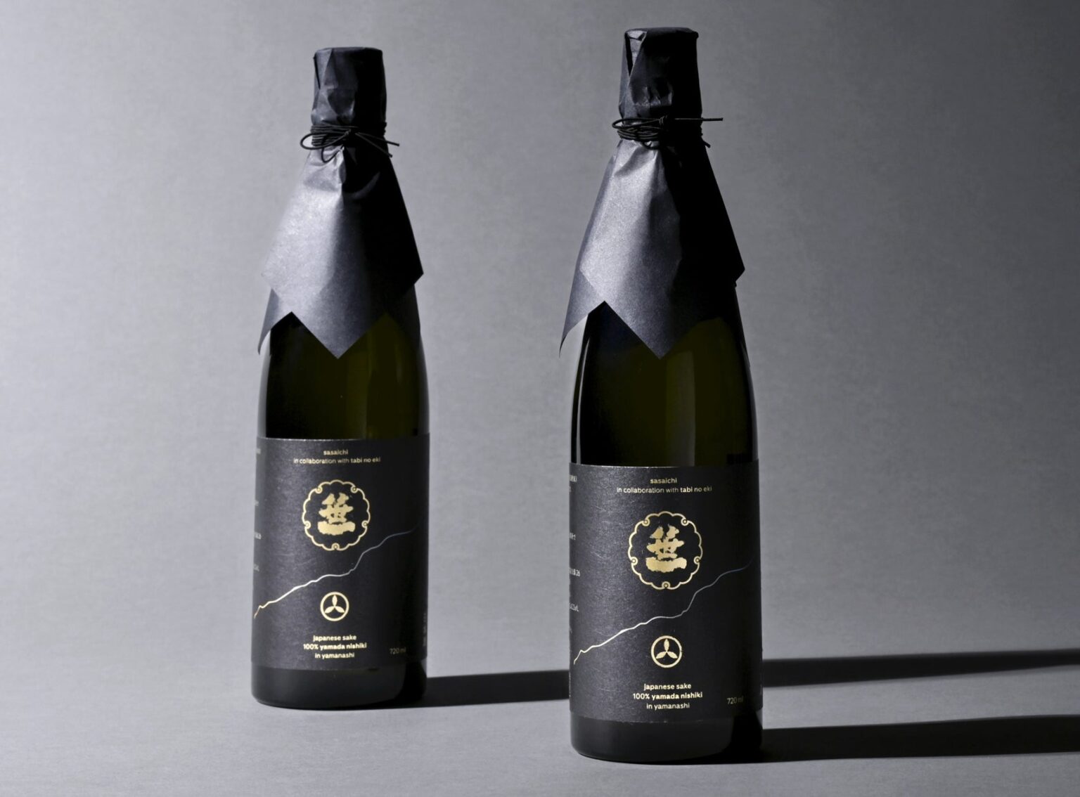 富士山の御神酒を奉納する創業360年の山梨の酒蔵「笹一酒造」より、日本酒「笹一 旅の駅 kawaguchiko base Edition」を「笹一酒造　富士河口湖　旅の駅店」にて限定発売