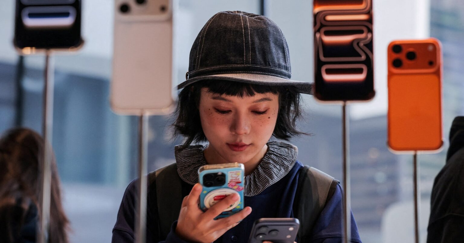 ｉＰｈｏｎｅ１７、米中で初期販売台数が前モデルを14％上回る＝調査会社 | ロイター