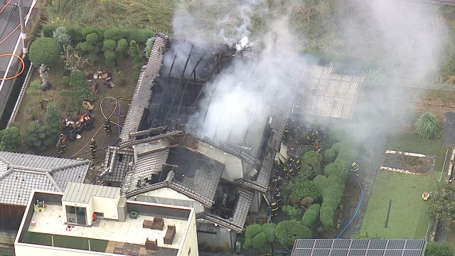 奈良・橿原市で住宅全焼　「家のほうから黒煙が出ている」　親子３人と連絡取れず