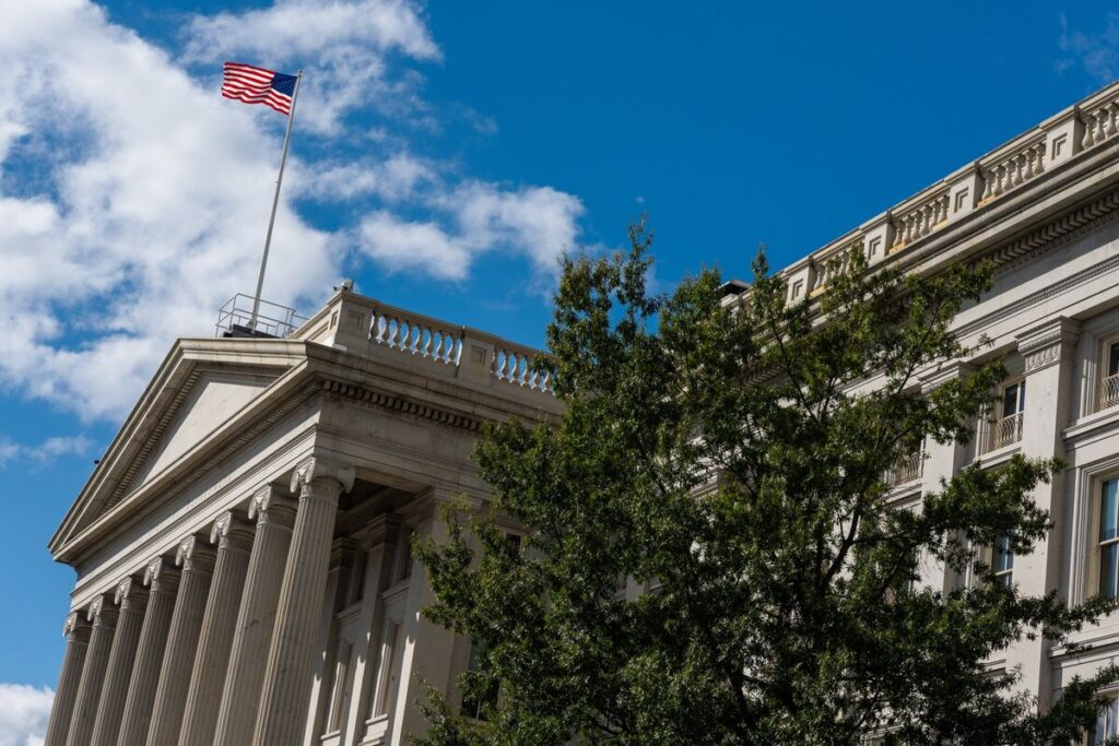 米財務省、過去に例を見ない規模のアルゼンチン・ペソ買い支え実施 - Bloomberg