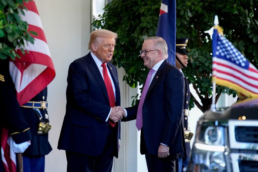 トランプ米大統領、AUKUSへの支持表明－「全速力で前進」と強調 - Bloomberg