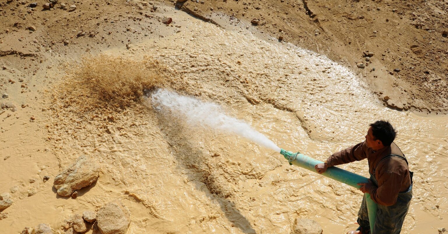 EU通商担当、中国商務相と電話会談 希土類輸出規制巡り協議へ | ロイター EU通商担当、中国商務相と電話会談 希土類輸出規制巡り協議へ | ロイター