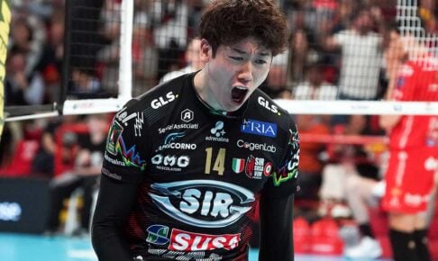 ペルージャ石川祐希、開幕戦でアタック決め咆哮　チーム2位の18得点で白星発進に貢献、悲願のイタリア・セリエA制覇へ好発進