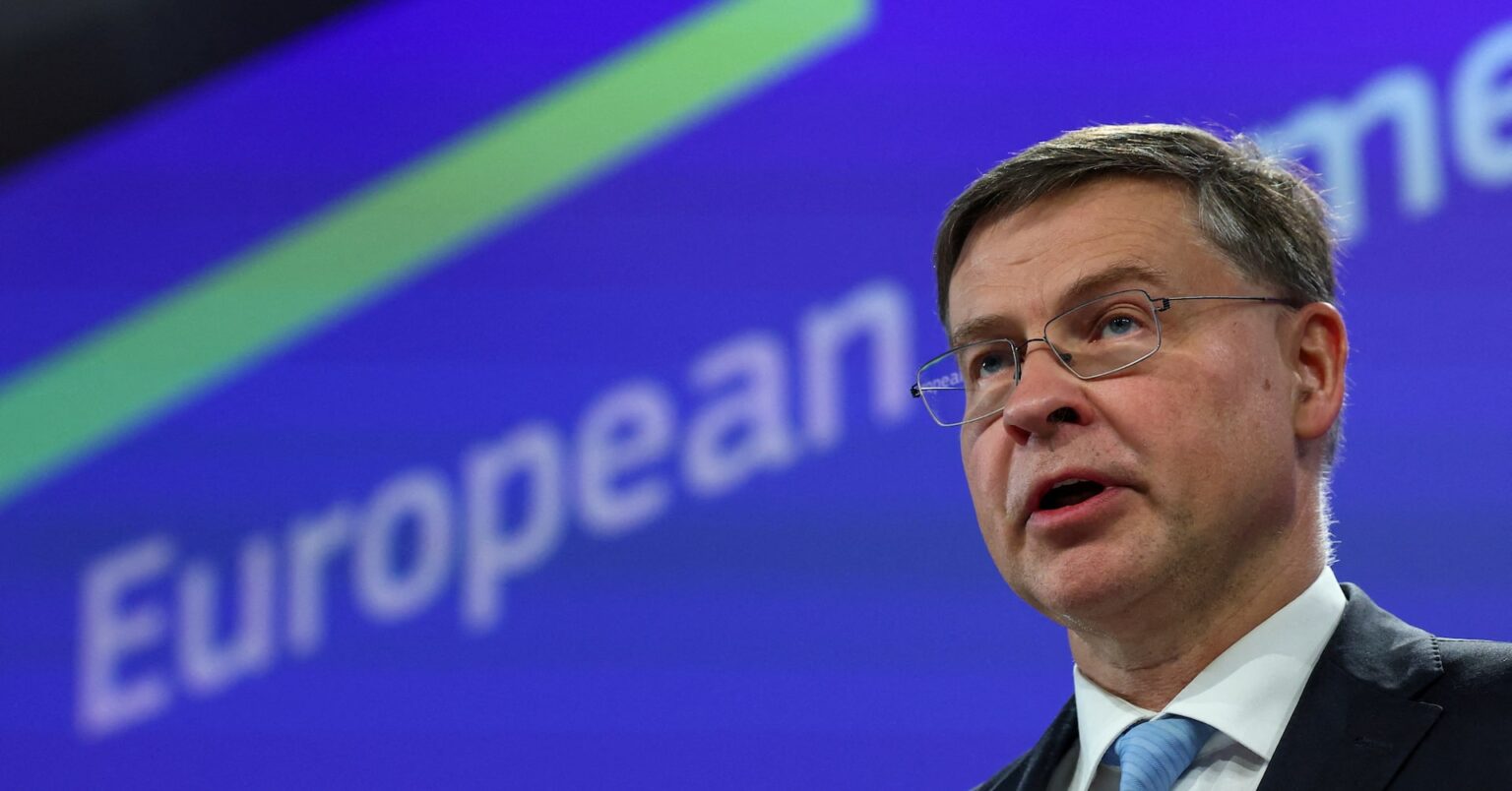 欧州委、中国のレアアース規制に対抗措置検討─経済担当＝報道 | ロイター