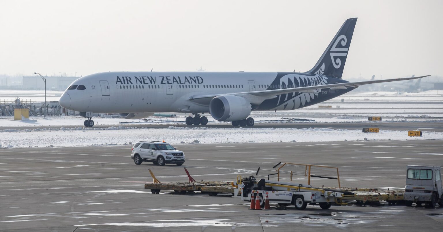 ＮＺ航空、7─12月期の赤字予想　予約低迷とコスト上昇が響く | ロイター