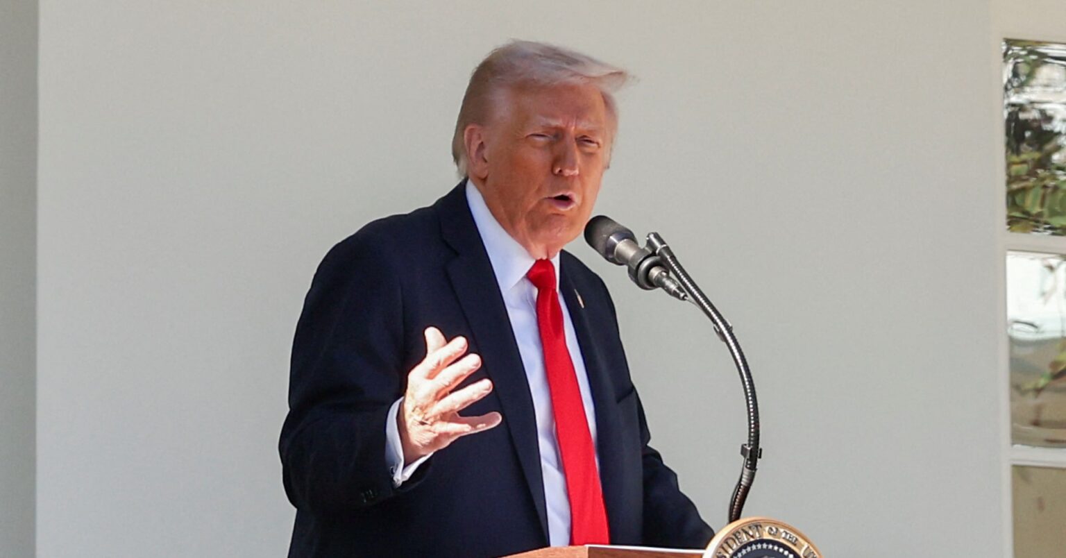 トランプ氏、ウクライナ長距離ミサイル使用許可巡る報道を否定 | ロイター