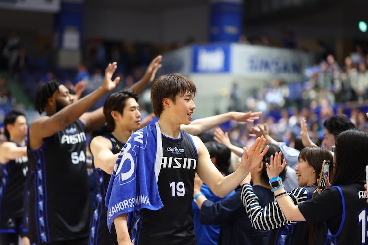 ハイファイブ・ウォーク