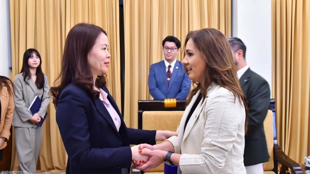 ベトナムとチリ:共通の利益のための伝統的な友好関係と包括的協力の促進 Việt Nam - Chile: Thúc đẩy quan hệ hữu nghị truyền thống, hợp tác toàn diện vì lợi ích chung