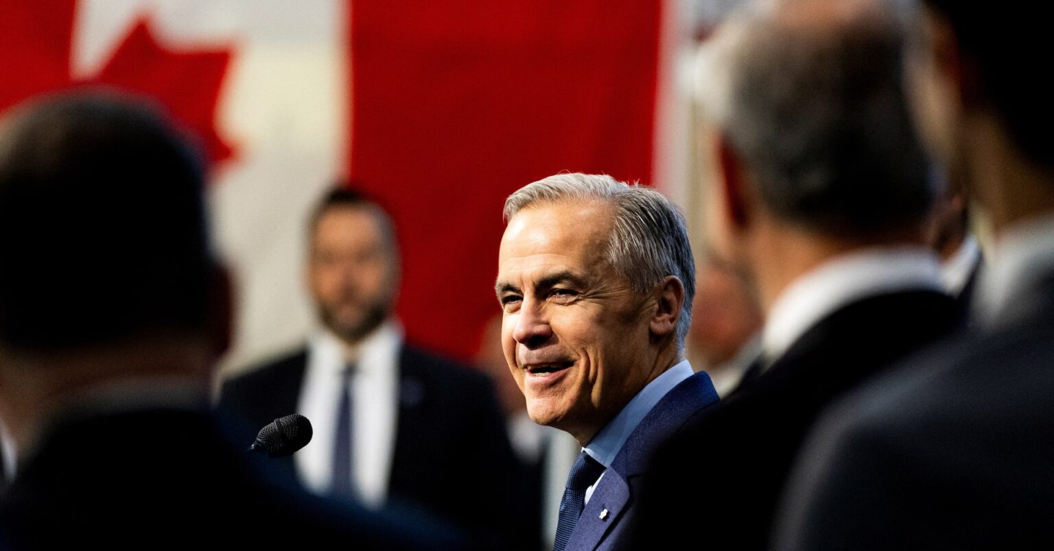 カナダ首相、米と貿易交渉再開の用意　問題広告は週明け停止 | ロイター