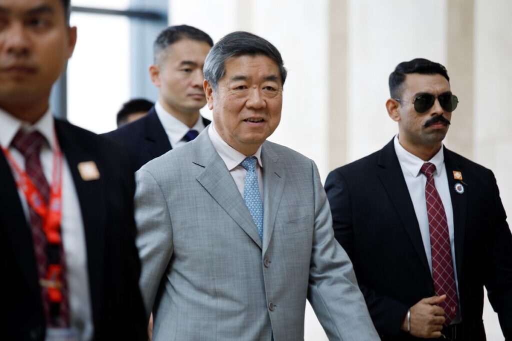 米国、初日の対中貿易協議は「極めて建設的」－26日に再開へ - Bloomberg