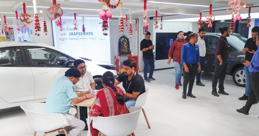 ワールドウオッチ：秋のヒンズー教祭事商戦の売り上げ目標8兆円が示すインド経済の気概　久保亮子 | 週刊エコノミスト Online