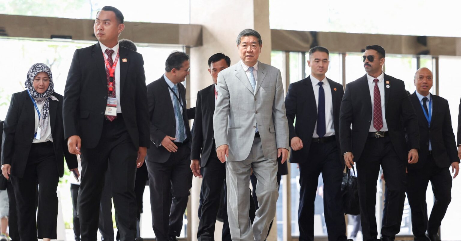 米中閣僚級協議、初日終了　米財務省報道官「非常に建設的」 | ロイター